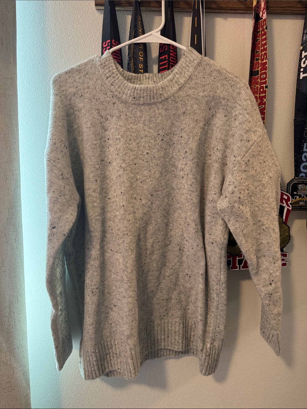 a.n.a Women’s Flecked Light Gray Crewneck Sweater
